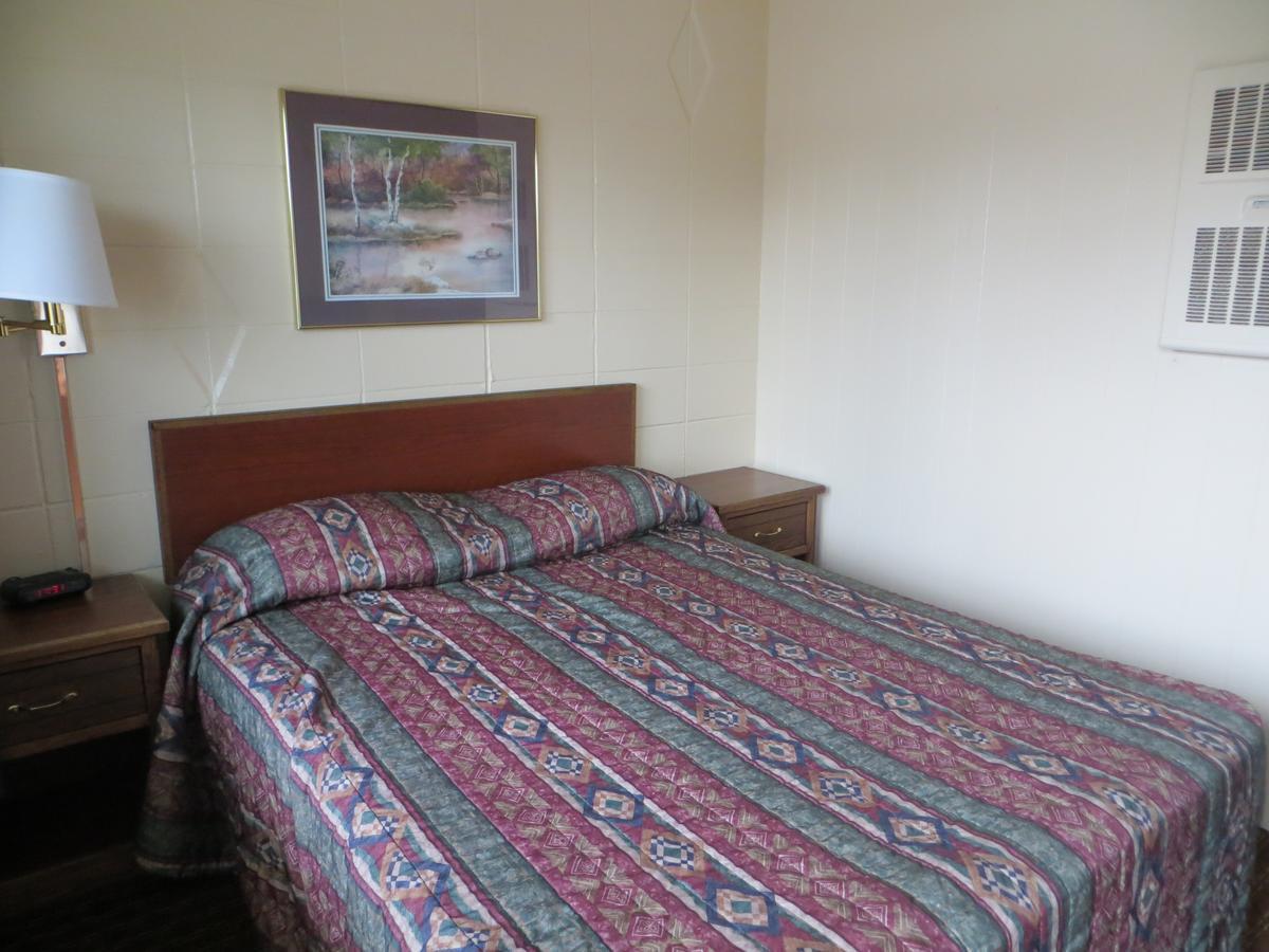 Deluxe Inn/Extended Stay - Council Bluffs Carter Lake Ngoại thất bức ảnh