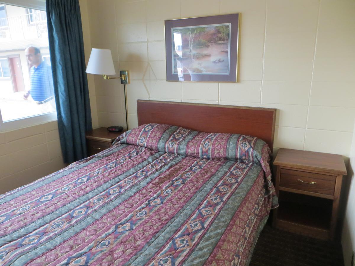 Deluxe Inn/Extended Stay - Council Bluffs Carter Lake Phòng bức ảnh